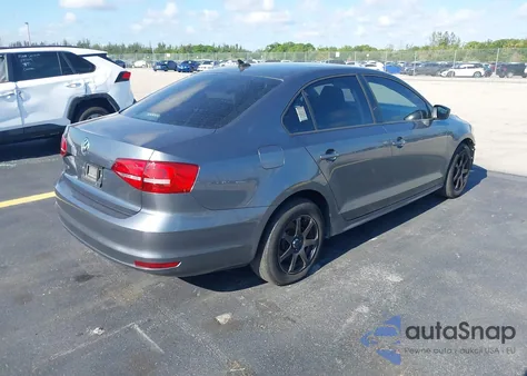 2015 Volkswagen Jetta 2.0L S z USA, uszkodzony, nr VIN 3VW1K7AJ9FM288103